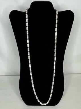 Vintage Monet Silver Tone Necklace with Intricate Filigree Links. 30" Long